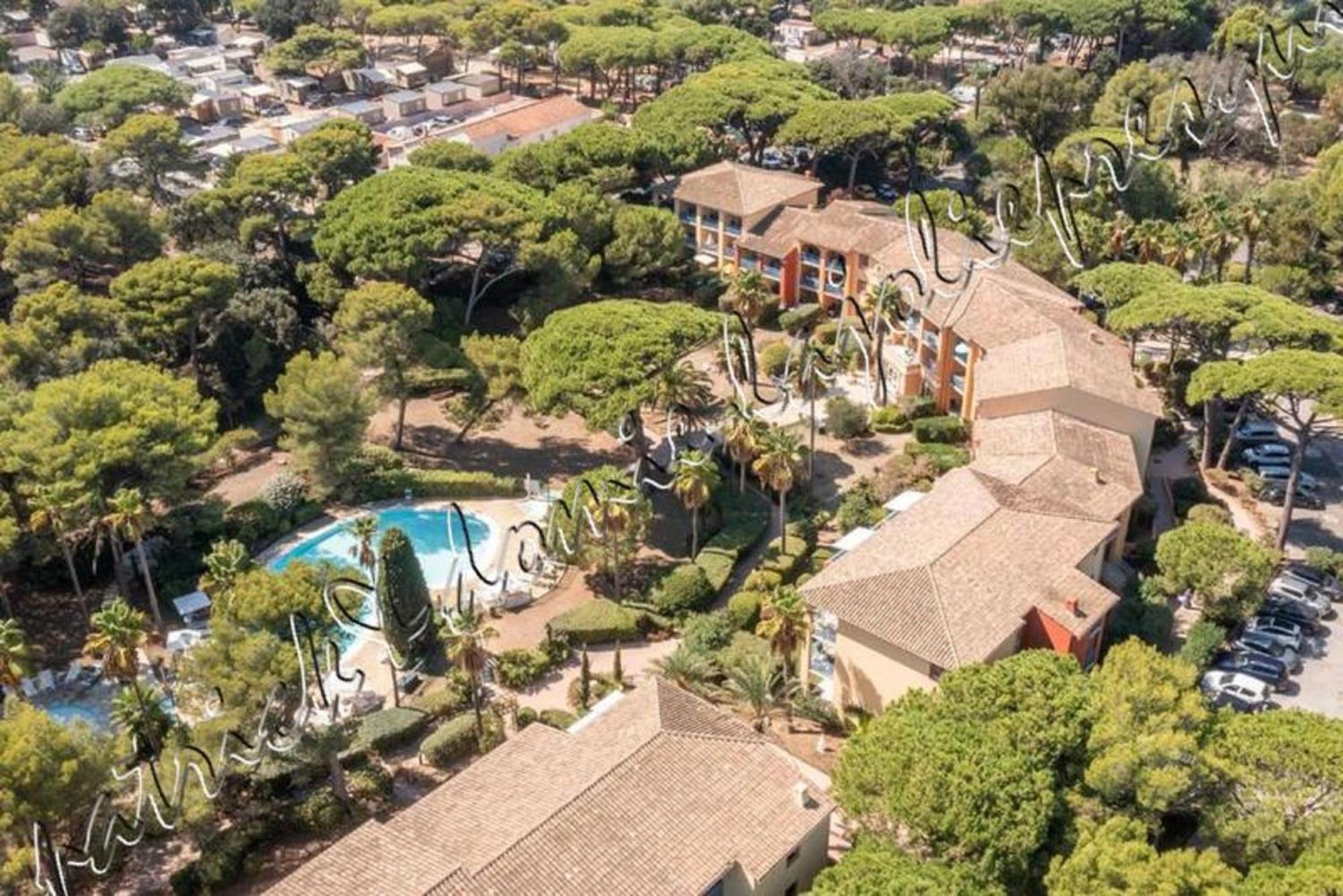 Magnifique Parc De La Presqu'ile Avec Piscine Et Face A Porquerolles ! * Hyères