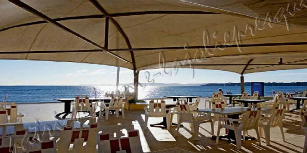 Magnifique Parc De La Presqu'ile Avec Piscine Et Face A Porquerolles ! Appartement *