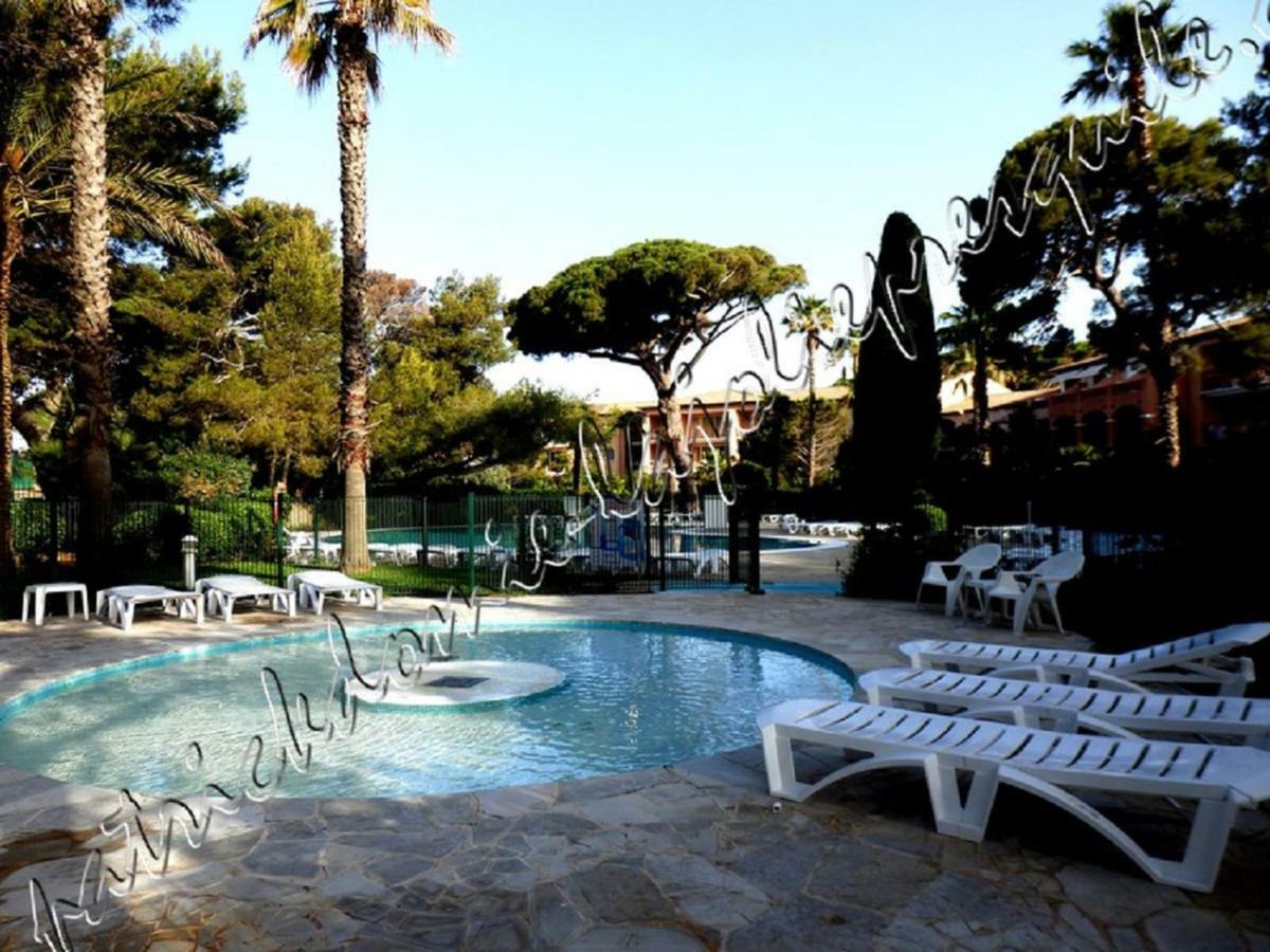 Magnifique Parc De La Presqu'ile Avec Piscine Et Face A Porquerolles !